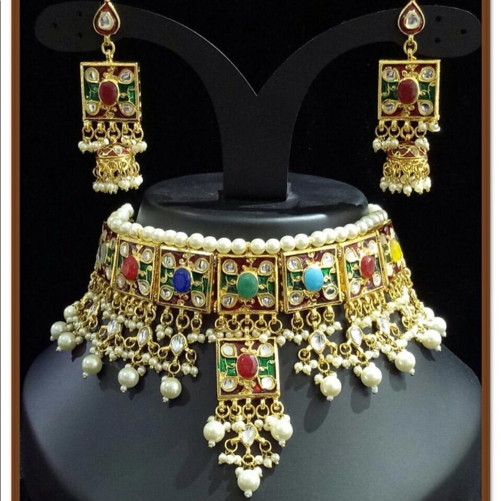 Kundan choker